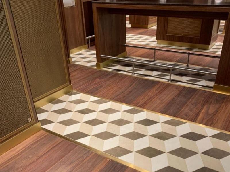 pavimenti-in-legno-noce-nace-posa-specializzata